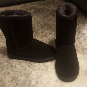 LAMO black suede boots